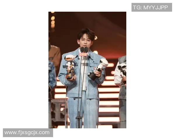 苏醒足球明星的真实身份揭晓他在绿茵场上的传奇故事引人关注