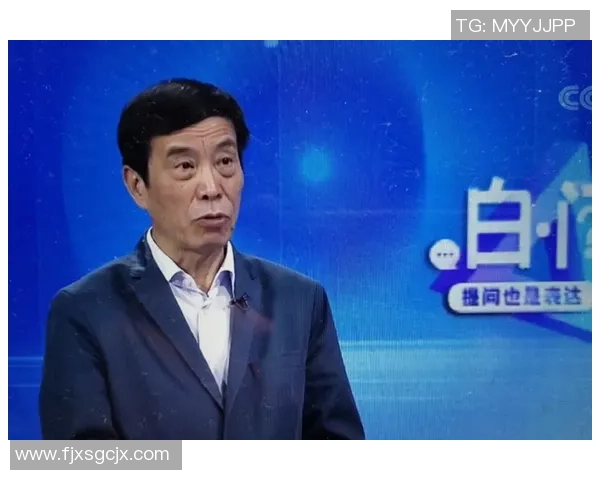 足球明星脑袋有问题背后的心理健康隐患与社会责任探讨